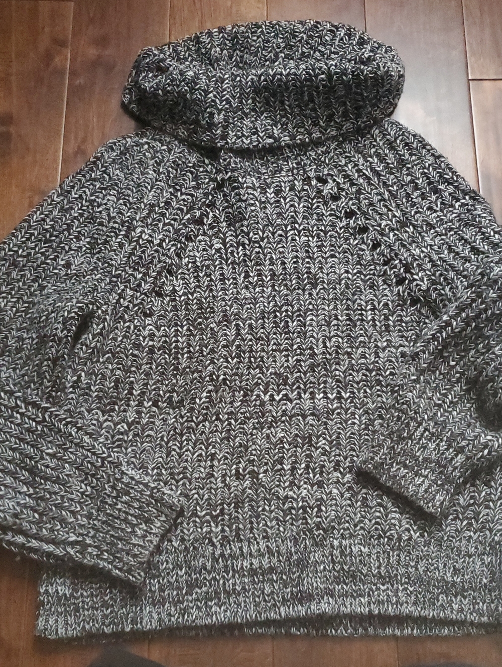 Kendall & Kylie Black & White Marled Turtleneck Sweater Very Warm Size Small